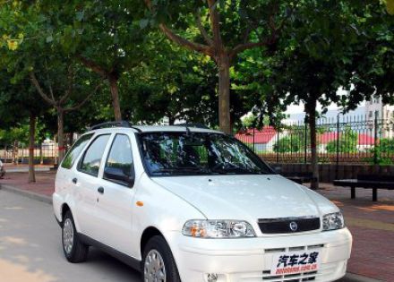 周末风拆车件客服台