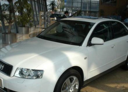 2004款 3.0L 娱乐型拆车件客服台