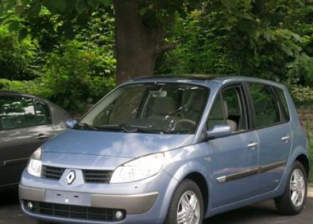 2004款 2.0 5座风景拆车件客服台