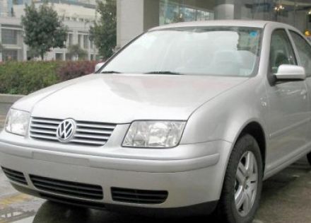 2004款 1.8T 手动尊贵拆车件客服台