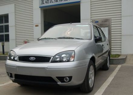 2005款 1.6L 手动运动型拆车件客服台