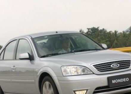 2005款 2.0L 尊贵型拆车件客服台