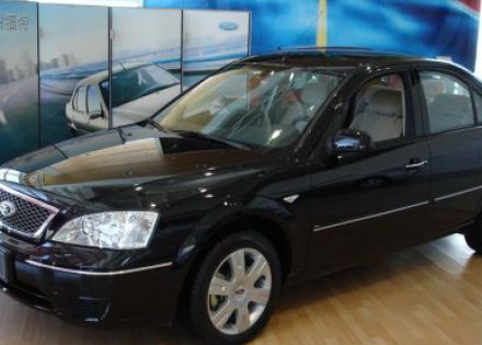 2005款 2.0L 精英版拆车件客服台