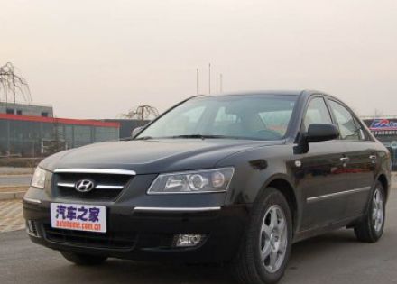 2006款 2.4L 自动顶级型拆车件客服台