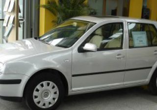 2004款 1.6 自动时尚型拆车件客服台