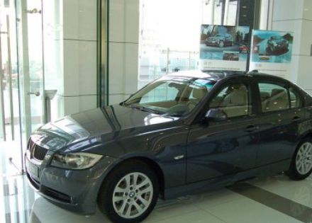2005款 320i 时尚型拆车件客服台