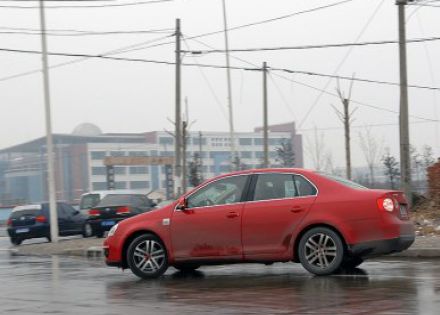 2006款 1.8T 手动时尚型拆车件客服台