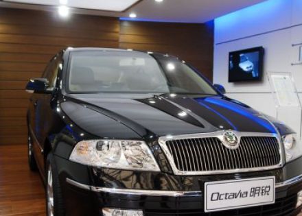 2008款 2.0L 手动逸仕版拆车件客服台