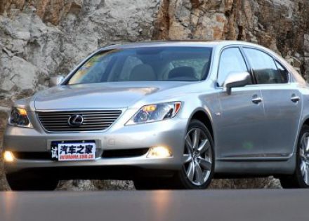 2007款 600hL 尊贵版拆车件客服台