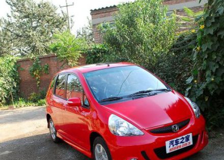 2007款 1.5L CVT舒适版拆车件客服台