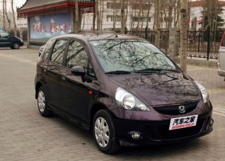 2007款 1.3L CVT舒适版拆车件客服台
