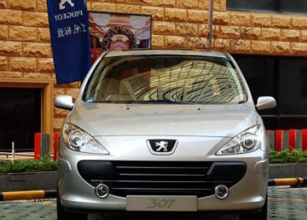 2007款 改款 1.6L 手动舒适版拆车件客服台