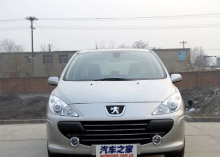 2008款 两厢 2.0L 手动精致版