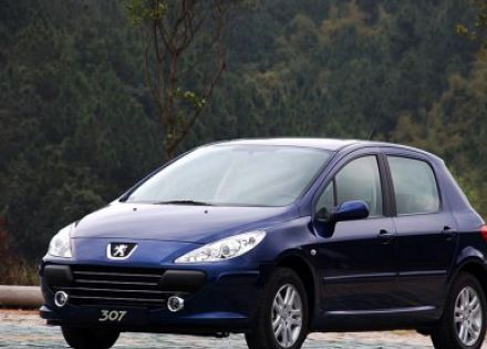 2008款 两厢 1.6L 手动精致版拆车件客服台