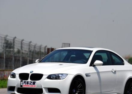 2009款 M3双门轿跑车拆车件客服台