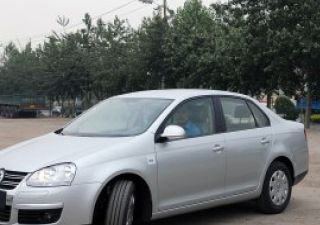 2009款 1.6L 手动时尚型真皮版拆车件客服台