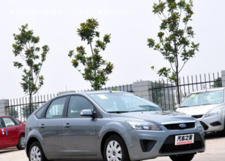 2011款 两厢 1.8L 手动经典型拆车件客服台