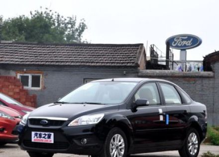 2011款 三厢 1.8L 自动时尚型拆车件客服台