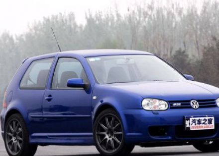 2002款 3.2 R32拆车件客服台