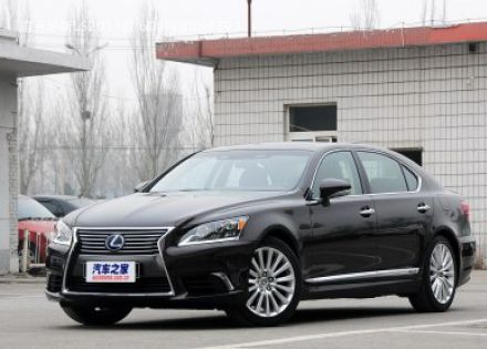 2013款 600hL拆车件客服台