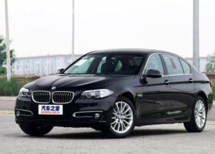 2017款 528Li 豪华设计套装拆车件客服台