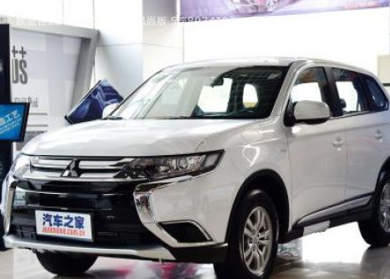 2016款 2.0L 两驱风尚版 5座拆车件客服台