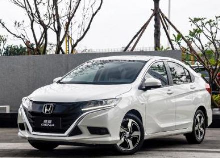 2017款 1.5L CVT风尚版拆车件客服台
