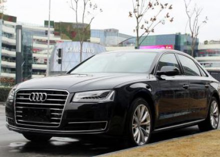 2017款 A8L 45 TFSI quattro豪华型拆车件客服台
