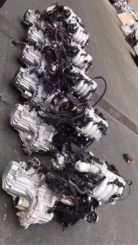 长期出售批发各种型号发动机 变速箱
