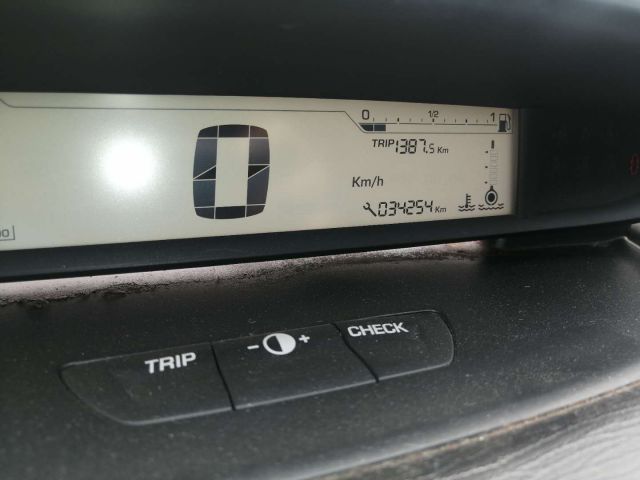 09年雪铁龙世嘉精品货拆开卖卖