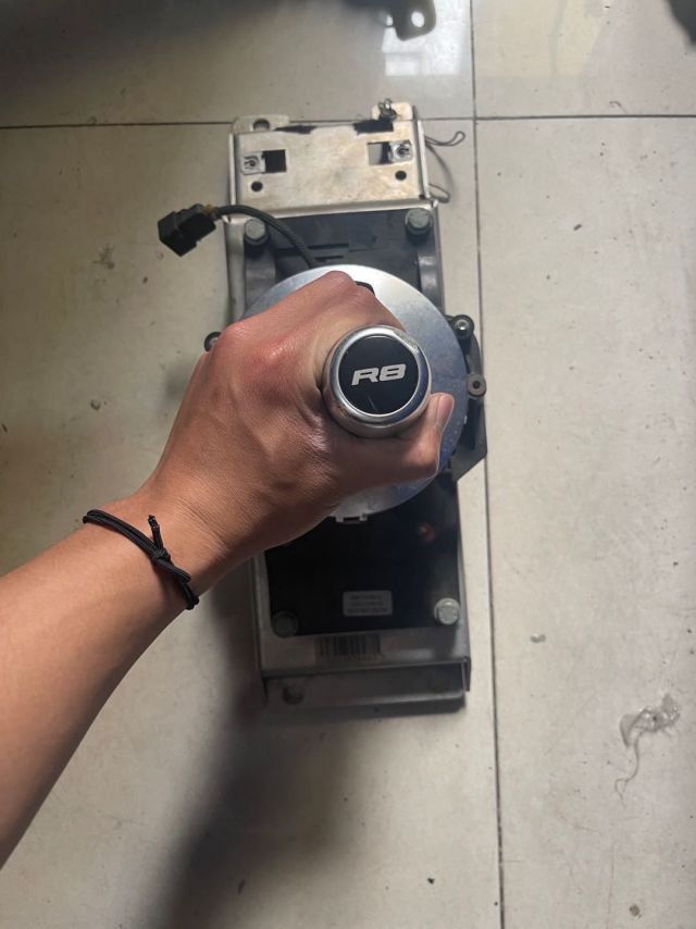 奥迪R8车内件挂档杆纯拆拆车件