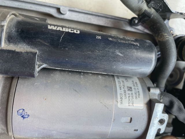 保时捷Panamera底盘件打气泵纯拆拆车件